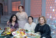 Математик и певица Улькер Гулиева провела творческий вечер в образе королевы (ФОТО)