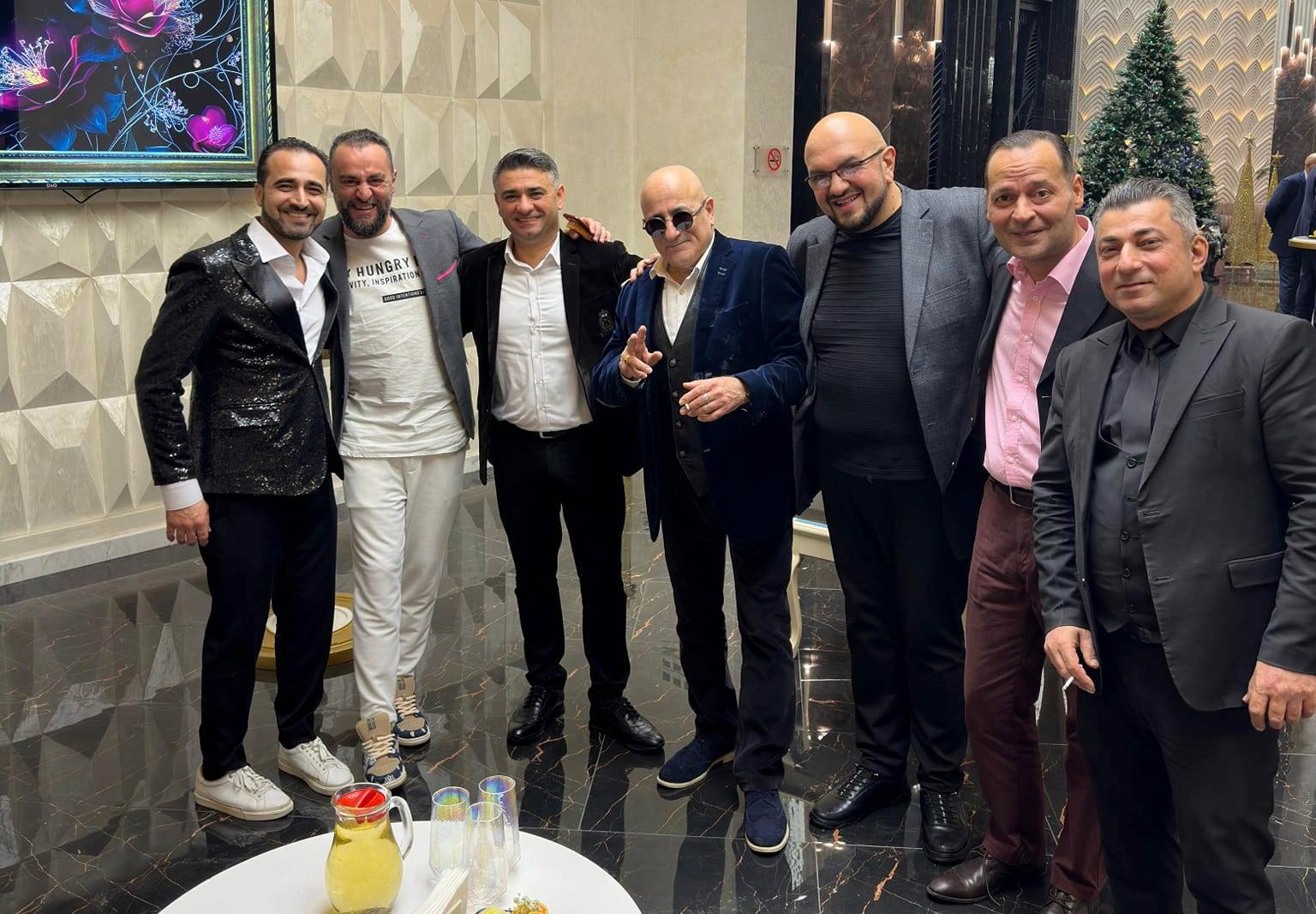 Математик и певица Улькер Гулиева провела творческий вечер в образе королевы (ФОТО)