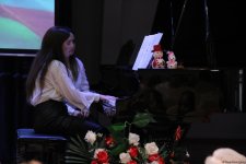 Центральная школа искусств Гара Гараева и Музыкальная школа вокала Фидан Гаджиевой провели благотворительный концерт (ФОТО)
