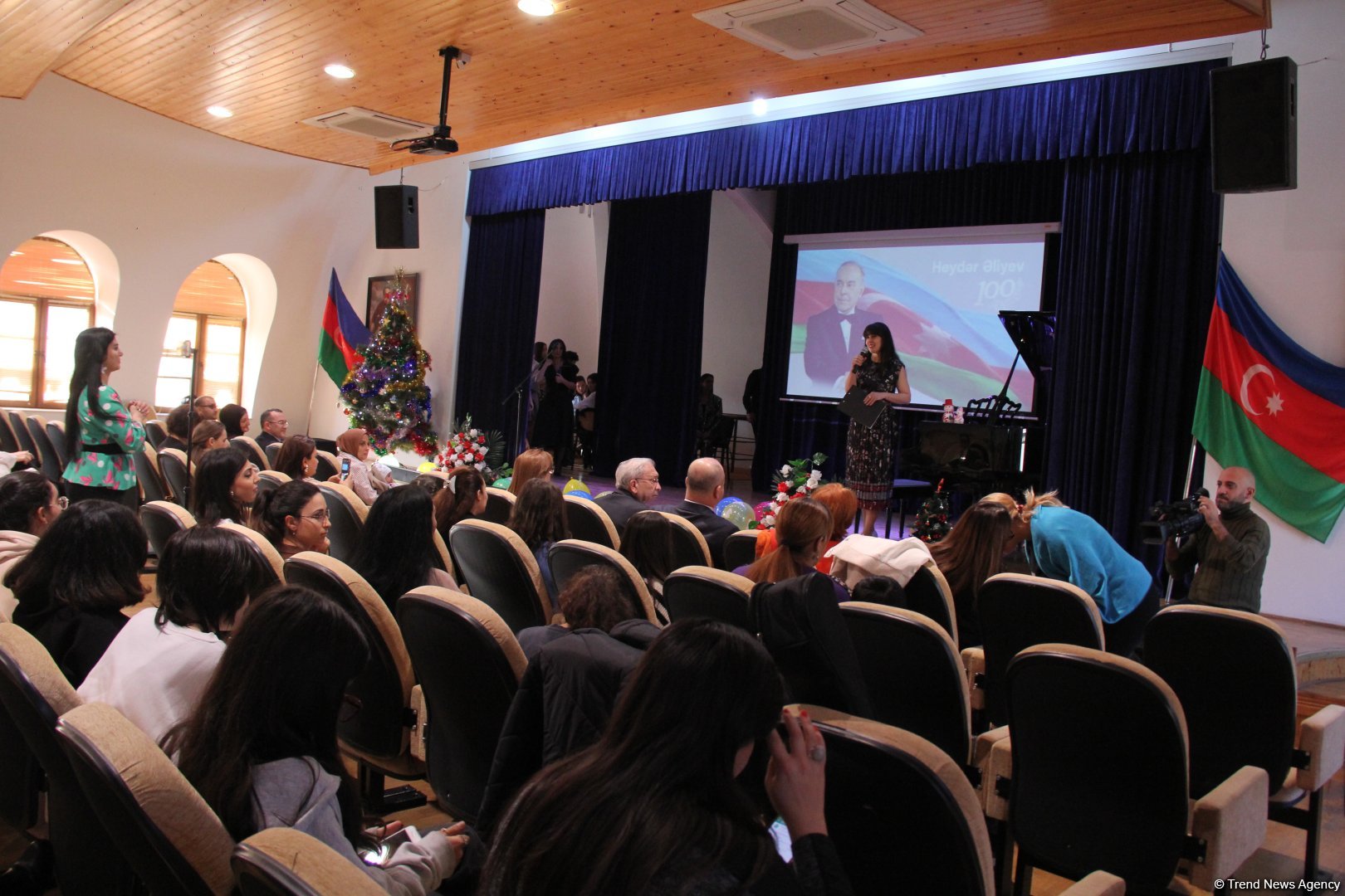 Центральная школа искусств Гара Гараева и Музыкальная школа вокала Фидан Гаджиевой провели благотворительный концерт (ФОТО)