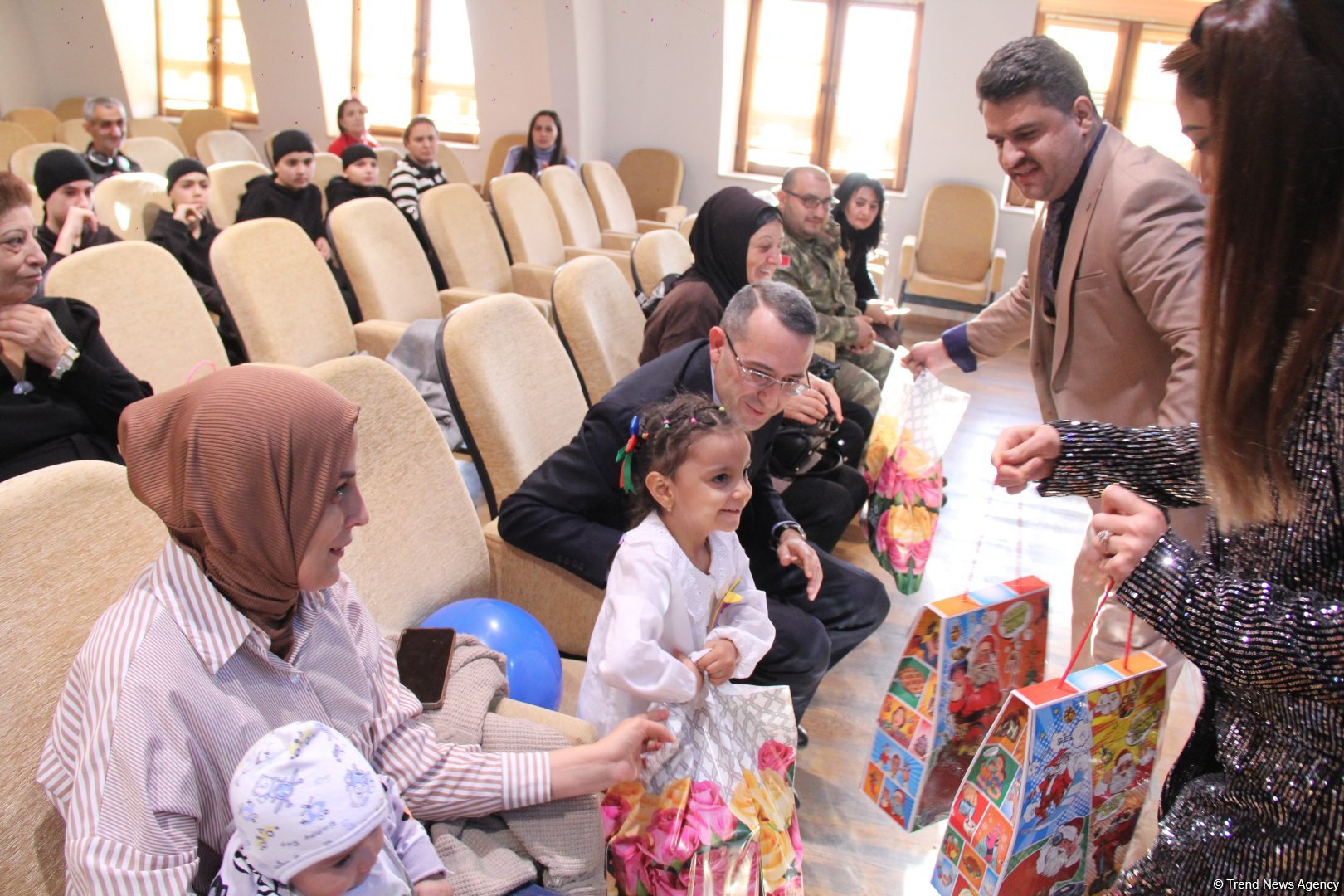 Центральная школа искусств Гара Гараева и Музыкальная школа вокала Фидан Гаджиевой провели благотворительный концерт (ФОТО)