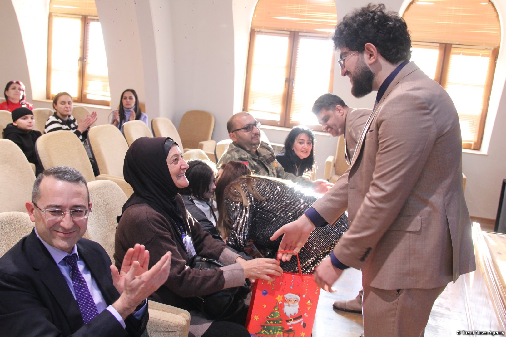 Центральная школа искусств Гара Гараева и Музыкальная школа вокала Фидан Гаджиевой провели благотворительный концерт (ФОТО)