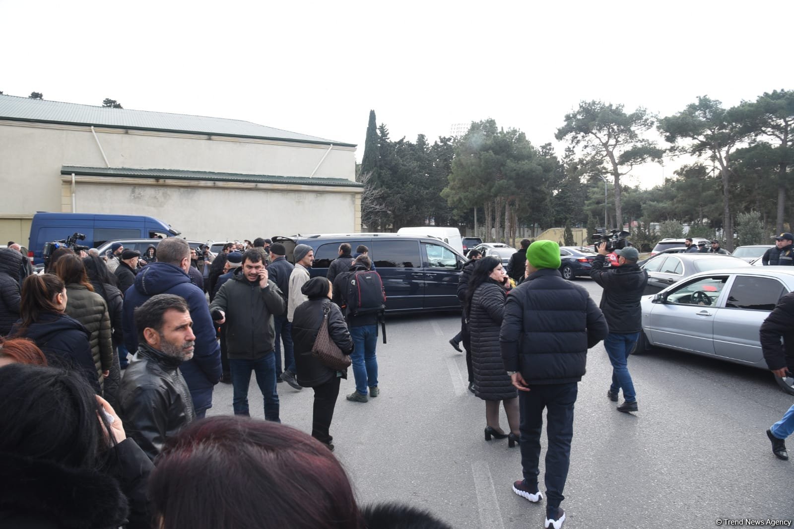 Айгюн Бейляр аплодисментами проводили в последний путь (ФОТО)