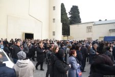 Айгюн Бейляр аплодисментами проводили в последний путь (ФОТО)