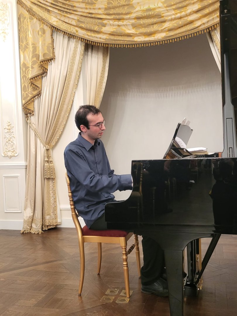 В Париже прошел вечер мировой классической музыки Эльданиза Алекберзаде (ВИДЕО, ФОТО)