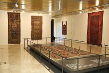 Достояние, неподвластное времени – выставка ковров, ювелирных изделий и вышивки в Баку (ФОТО)