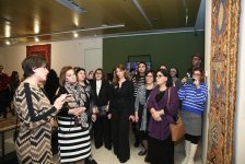 Достояние, неподвластное времени – выставка ковров, ювелирных изделий и вышивки в Баку (ФОТО)