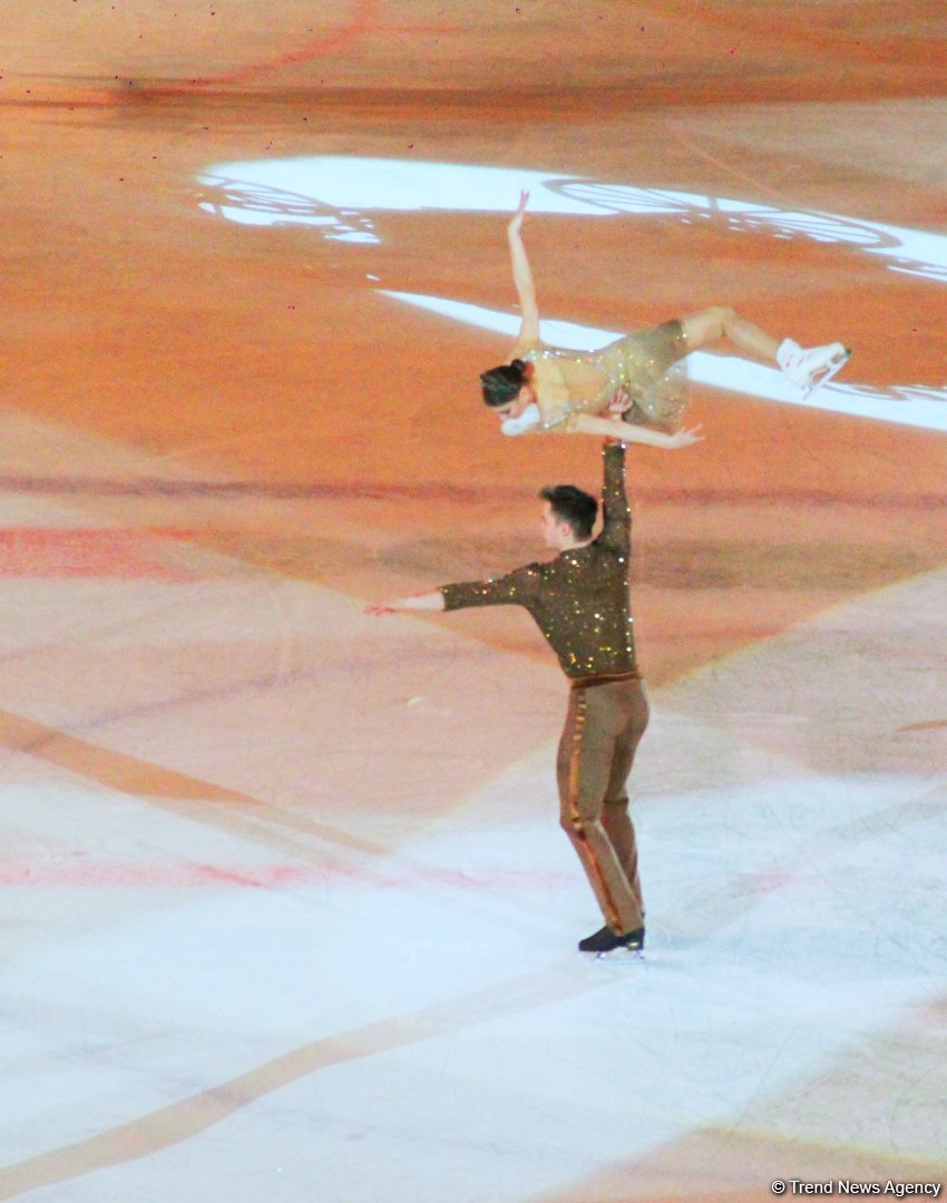 Впервые в Баку представлено феерическое шоу на льду "Сказки Евгения Плющенко" (ВИДЕО, ФОТО)