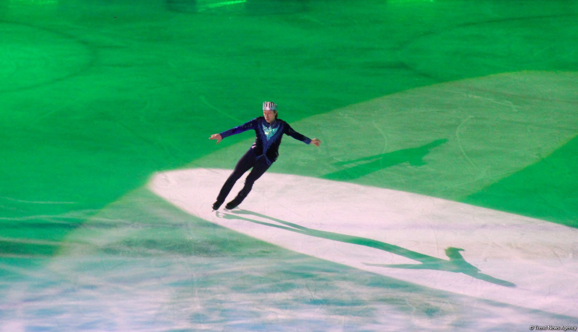 Впервые в Баку представлено феерическое шоу на льду "Сказки Евгения Плющенко" (ВИДЕО, ФОТО)