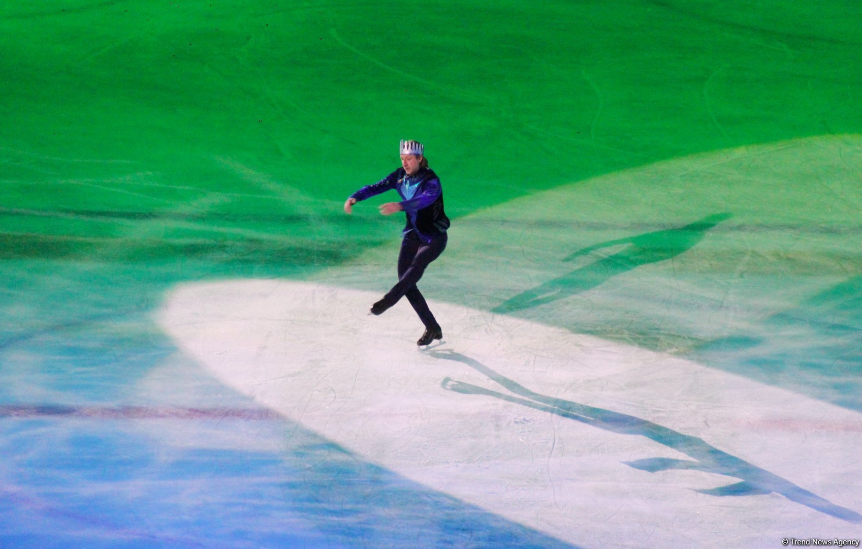 Впервые в Баку представлено феерическое шоу на льду "Сказки Евгения Плющенко" (ВИДЕО, ФОТО)