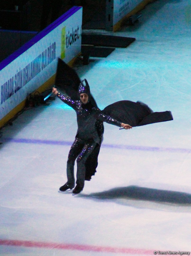 Впервые в Баку представлено феерическое шоу на льду "Сказки Евгения Плющенко" (ВИДЕО, ФОТО)