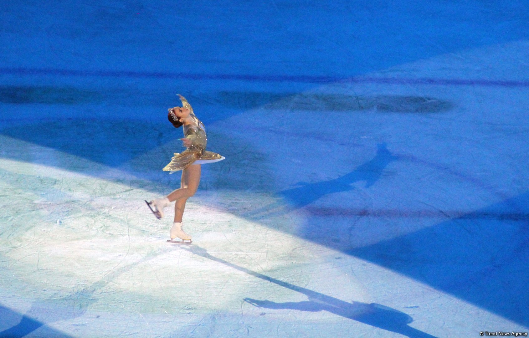 Впервые в Баку представлено феерическое шоу на льду "Сказки Евгения Плющенко" (ВИДЕО, ФОТО)