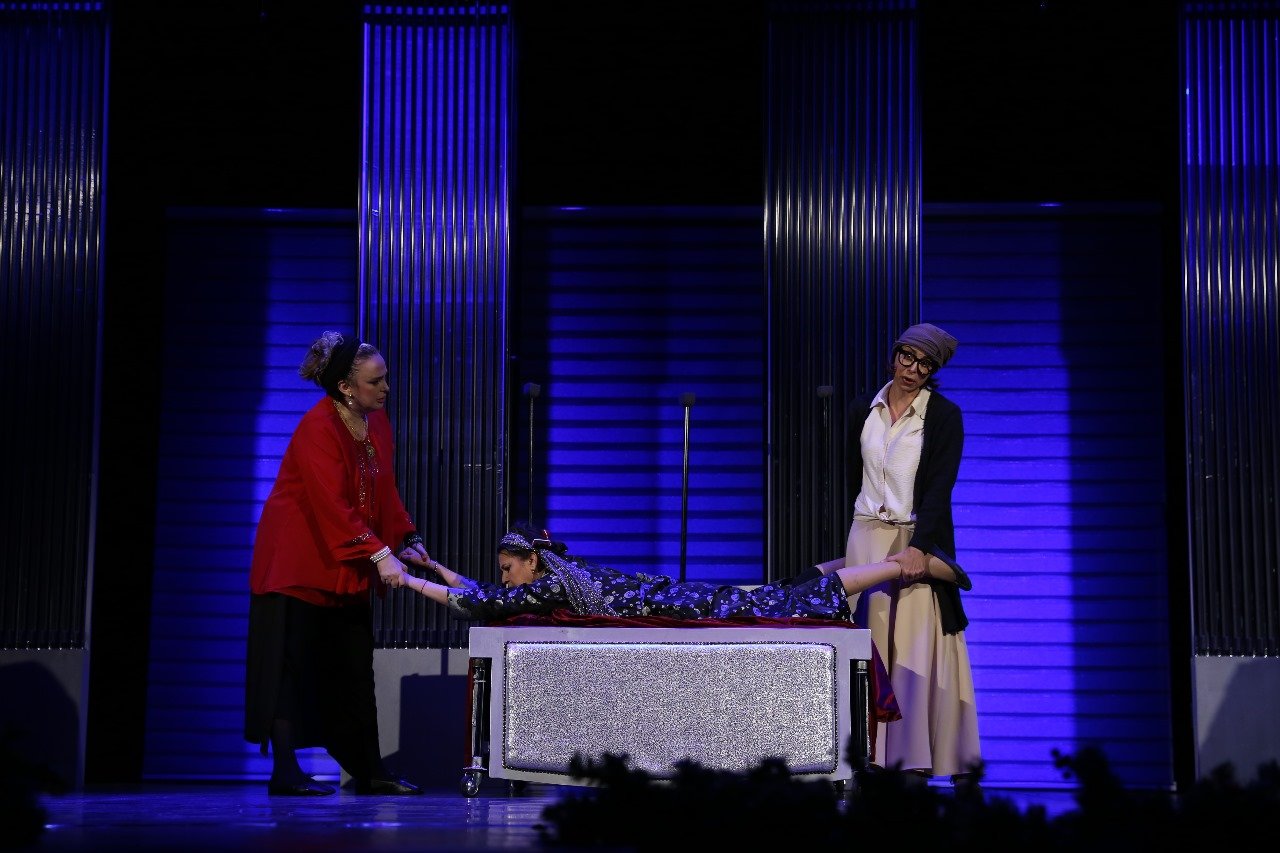 Не стоит ныть и жаловаться на судьбу! Как в Баку три женщины "золотого возраста" решили найти мужей (ФОТО)