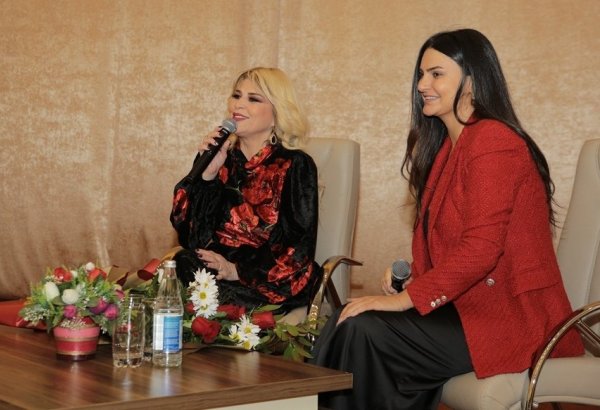 В рамках проекта "Qonağımız var" состоялась встреча с Метанет Искендерли (ФОТО)