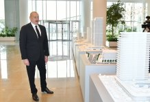 Президент Ильхам Алиев ознакомился с работами по строительству и благоустройству в Центральном парковом квартале и условиями, созданными в Офисном здании Белого города Баку (ФОТО)