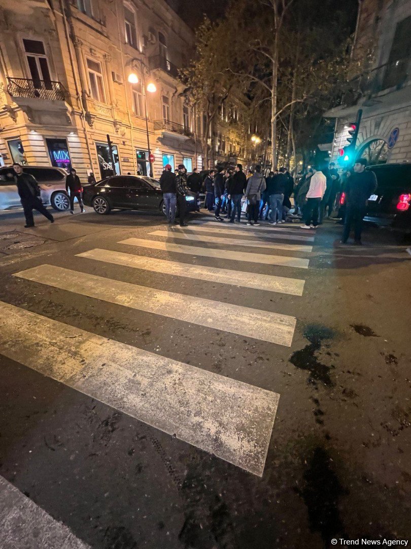 В Баку водитель автомобиля сбил пешехода (ФОТО)