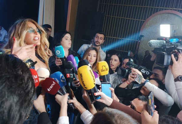 Айгюн Кязымова отметила день рождения презентацией гламурного и зажигательного клипа "Sağ-salamat" (ВИДЕО, ФОТО)