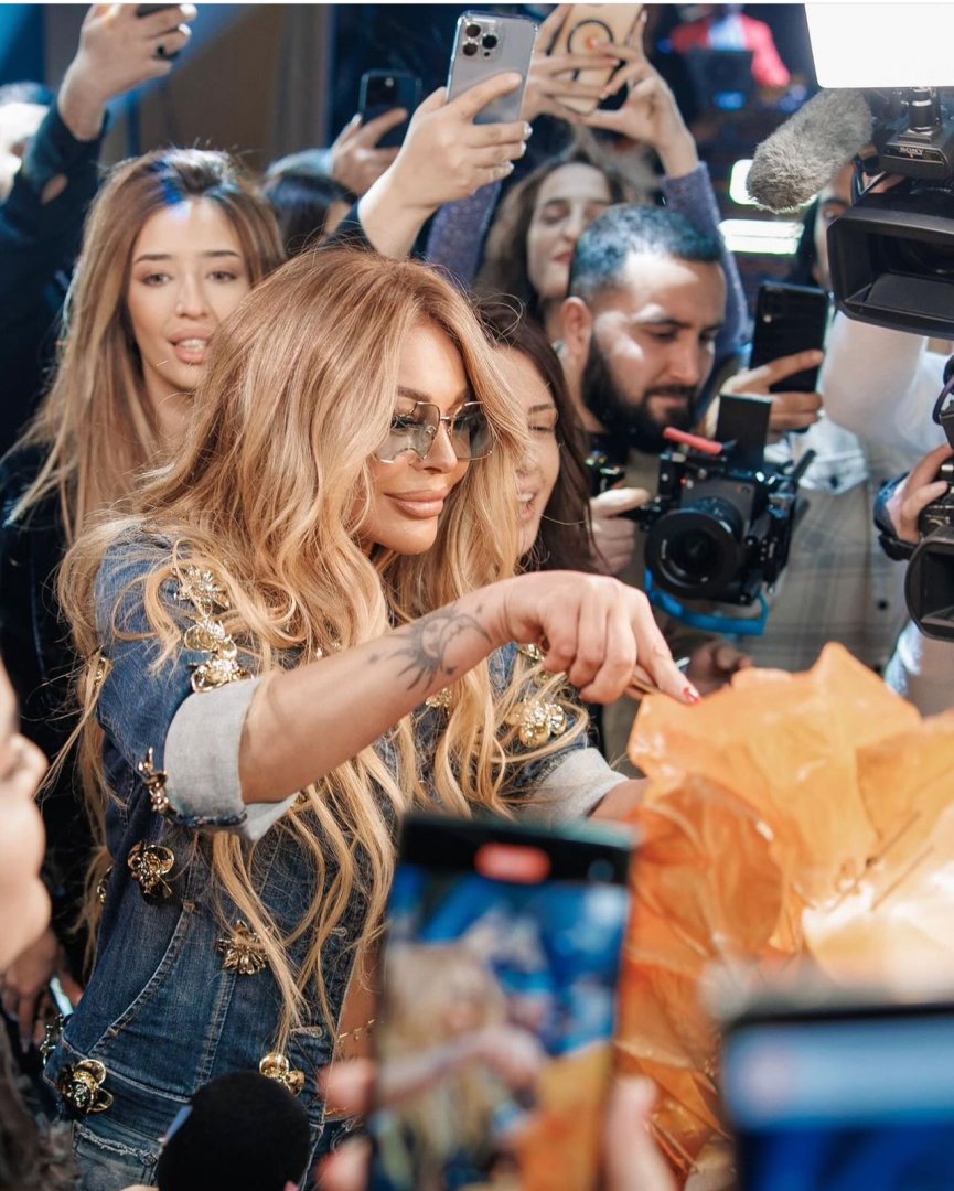 Айгюн Кязымова отметила день рождения презентацией гламурного и зажигательного клипа "Sağ-salamat" (ВИДЕО, ФОТО)