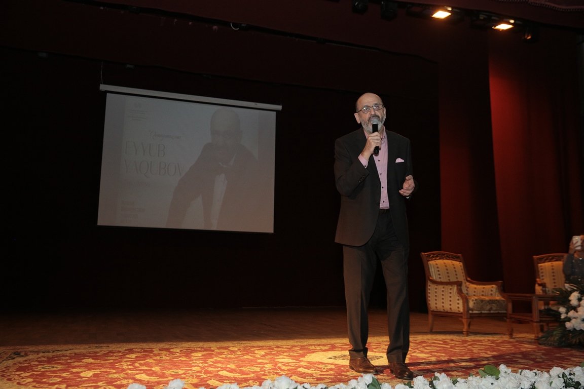 Народный артист Эйюб Ягубов встретился с поклонниками (ФОТО)