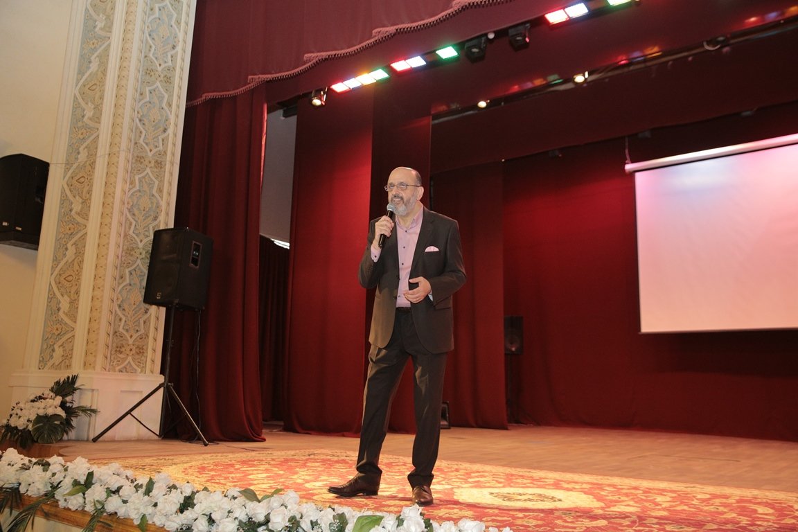 Народный артист Эйюб Ягубов встретился с поклонниками (ФОТО)