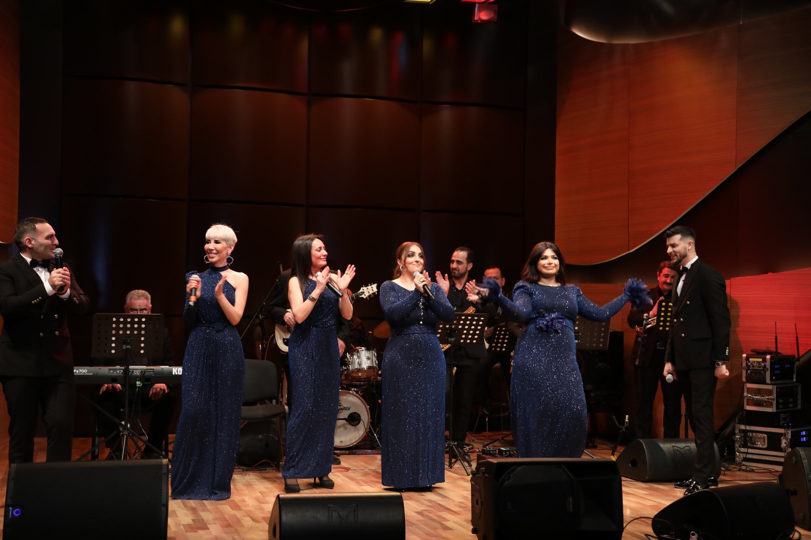 В Баку прошла потрясающая премьера ансамбля "Гая" – фантазия "Аршин мал алан" (ВИДЕО, ФОТО)