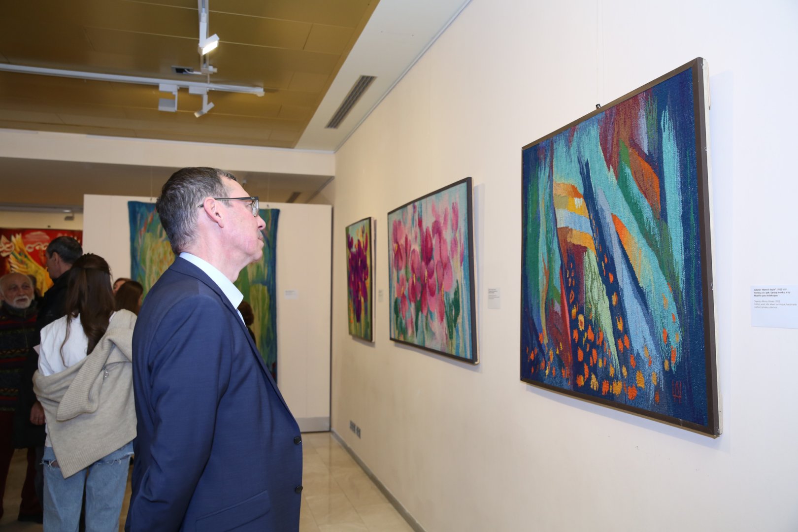 "Родина моя" – выставка гобеленов Адиля Шихалиева в Баку (ФОТО)