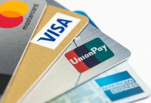В Азербайджане увеличились платежи по картам Visa нерезидентных финансовых институтов