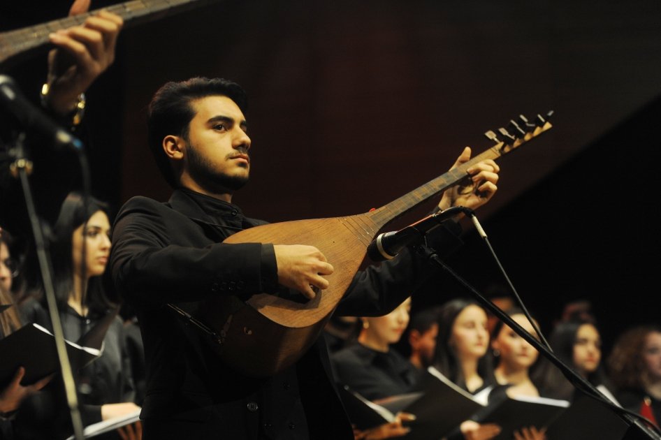 В Баку состоялось праздничное открытие X фестиваля "Голос молодежи" (ФОТО)