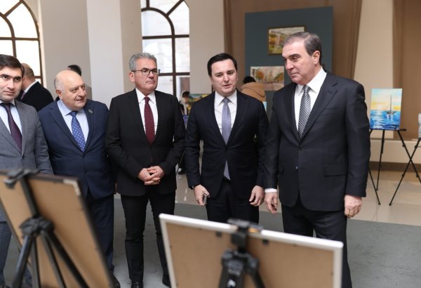 В Гяндже в рамках фестиваля Gəncliyin səsi  представлена экспозиция Gəncənin gəncləri (ФОТО)