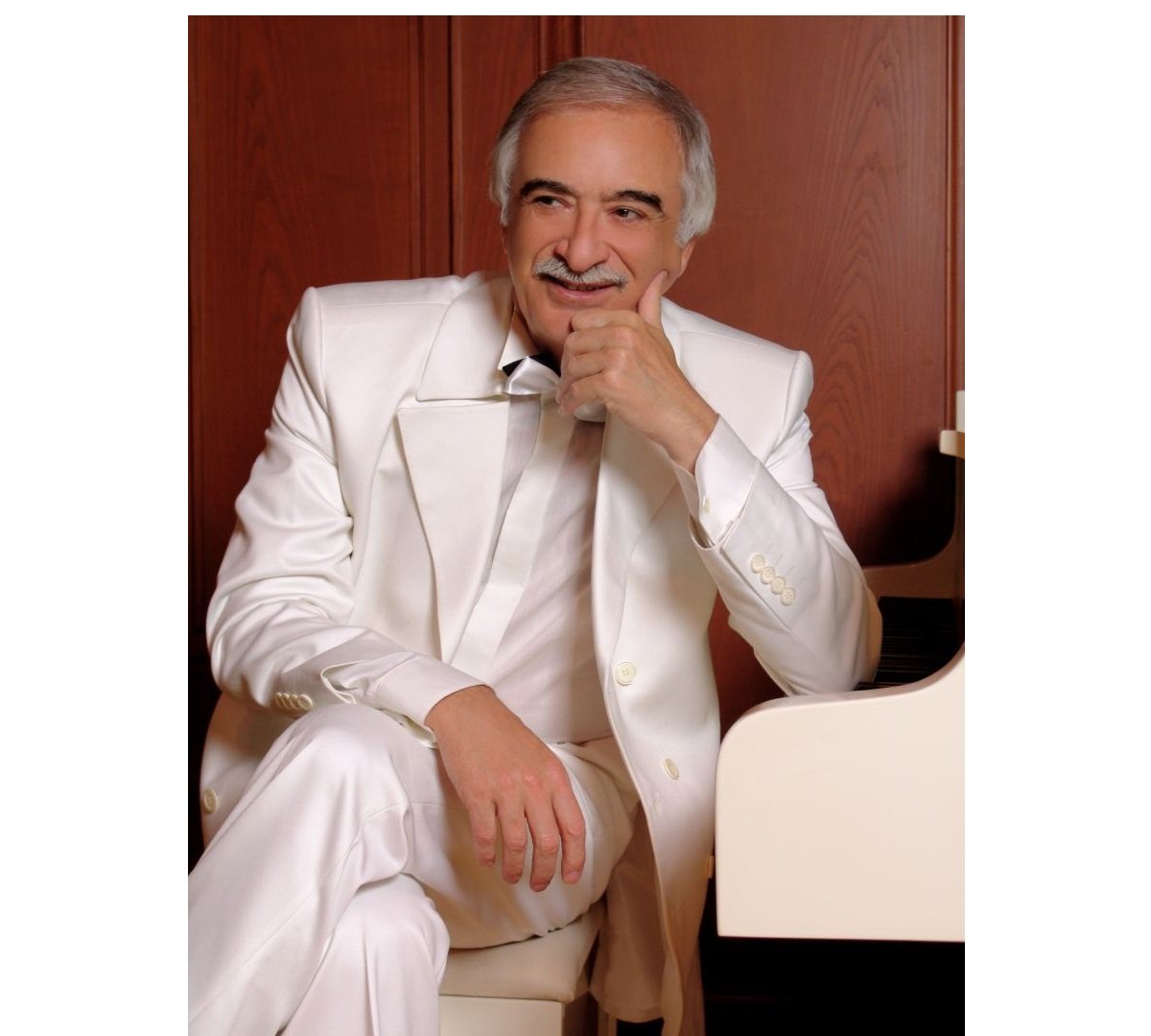 Полад Бюльбюльоглу - творчество легендарной личности невероятно многогранно и разнообразно