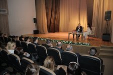 "Qonağımız var" – встреча заслуженного артиста Азербайджана Адалята Шукюрова с поклонниками (ФОТО)