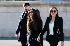 Президент Ильхам Алиев, Первая леди Мехрибан Алиева и члены их семьи проголосовали в Ханкенди (ФОТО/ВИДЕО)