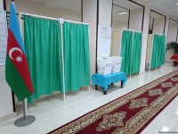 Избиратели в Азербайджане продолжают активно участвовать в президентских выборах  (ФОТО)
