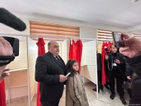 Независимый кандидат Фуад Алиев проголосовал на президентских выборах в Азербайджане (ФОТО)