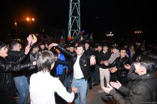 На улицах Баку празднуют победу Ильхама Алиева на президентских выборах (ФОТО/ВИДЕО)