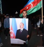 На улицах Баку празднуют победу Ильхама Алиева на президентских выборах (ФОТО/ВИДЕО)