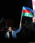 На улицах Баку празднуют победу Ильхама Алиева на президентских выборах (ФОТО/ВИДЕО)