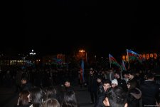 На улицах Баку празднуют победу Ильхама Алиева на президентских выборах (ФОТО/ВИДЕО)