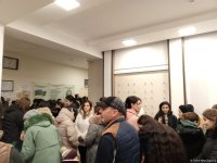 Избиратели Сабунчинского района Баку активно голосуют на президентских выборах (ФОТО)