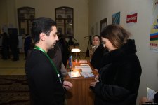 Наблюдается наплыв избирателей на участках, созданных в школе №132-134 в Баку (ФОТО/ВИДЕО)