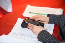 Наблюдается наплыв избирателей на участках, созданных в школе №132-134 в Баку (ФОТО/ВИДЕО)