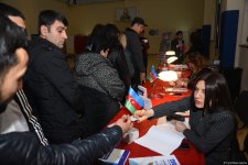 Наблюдается наплыв избирателей на участках, созданных в школе №132-134 в Баку (ФОТО/ВИДЕО)