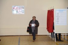 Наблюдается наплыв избирателей на участках, созданных в школе №132-134 в Баку (ФОТО/ВИДЕО)