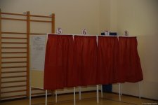 Наблюдается наплыв избирателей на участках, созданных в школе №132-134 в Баку (ФОТО/ВИДЕО)