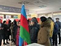 В Сураханском районе наблюдается наплыв избирателей в участки (ФОТО)