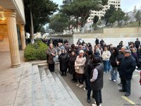 В Сураханском районе наблюдается наплыв избирателей в участки (ФОТО)