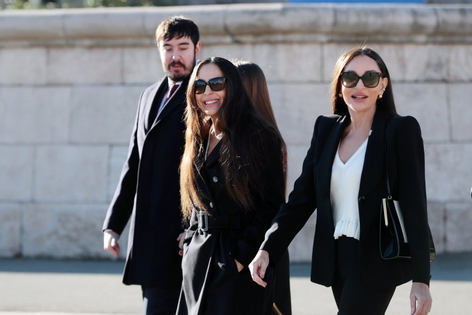 Президент Ильхам Алиев, Первая леди Мехрибан Алиева и члены их семьи проголосовали в Ханкенди (ФОТО/ВИДЕО)