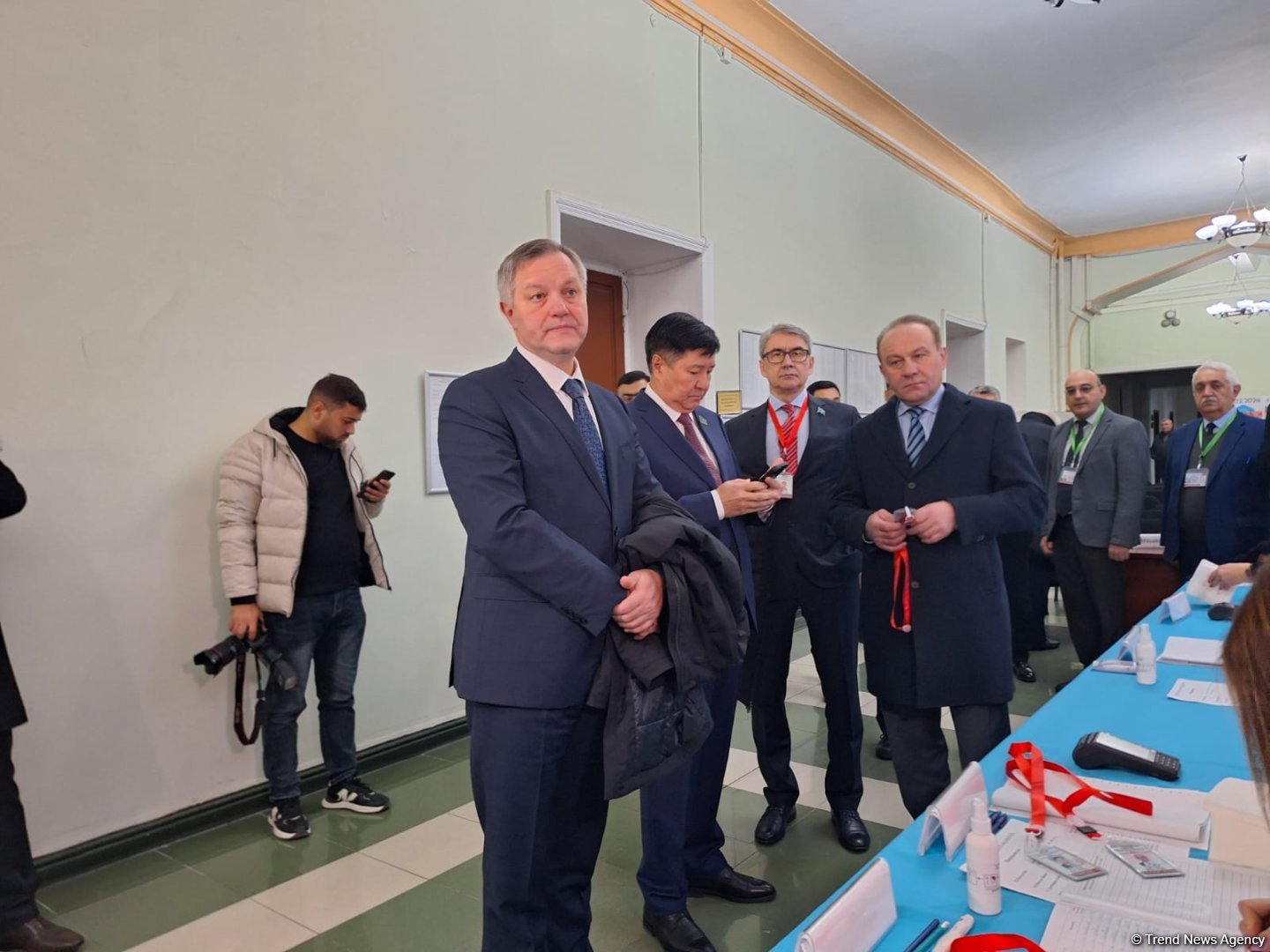 Миссия Межпарламентской Ассамблеи СНГ начала наблюдение на внеочередных президентских выборах в Азербайджане (ФОТО)