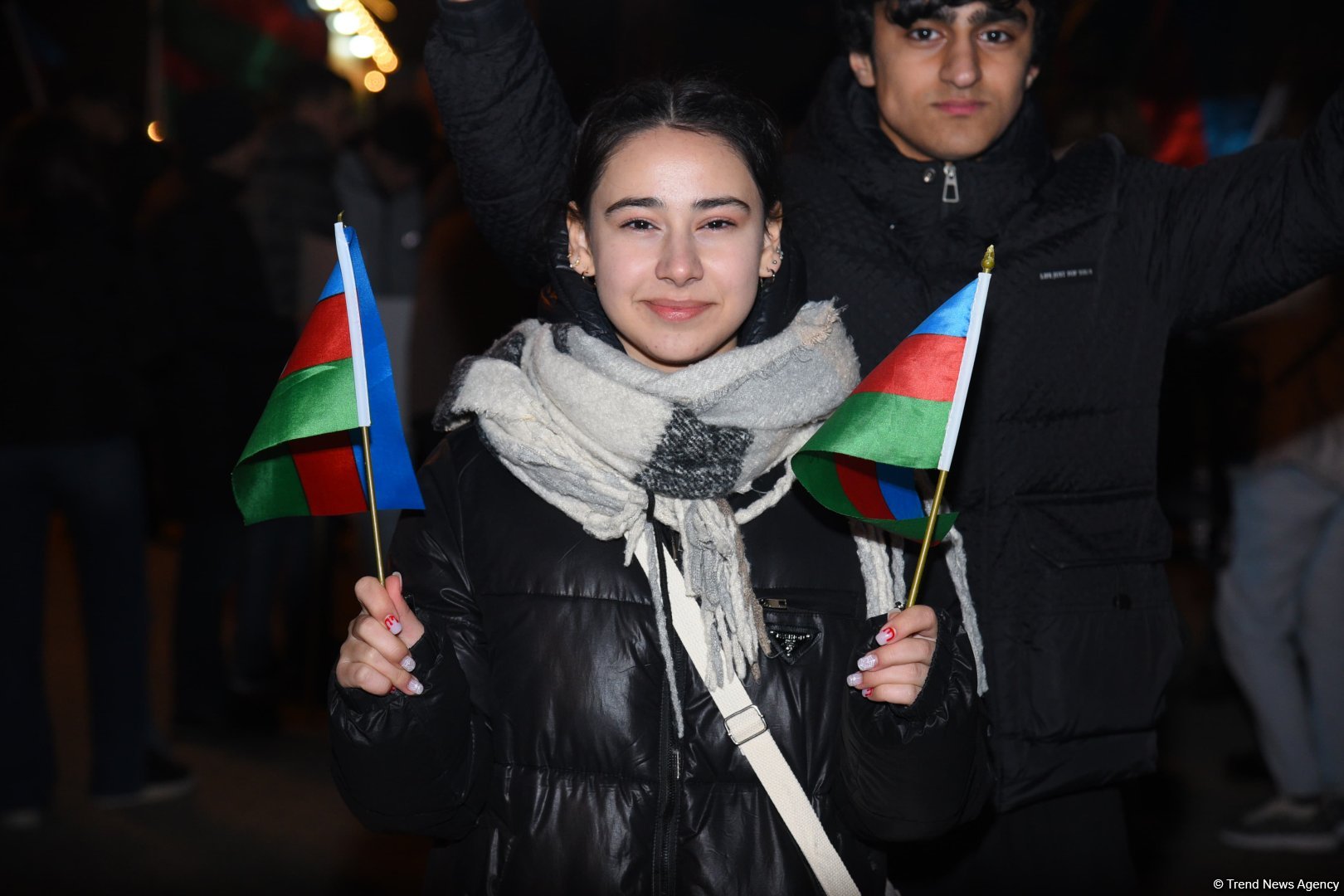 На улицах Баку празднуют победу Ильхама Алиева на президентских выборах (ФОТО/ВИДЕО)