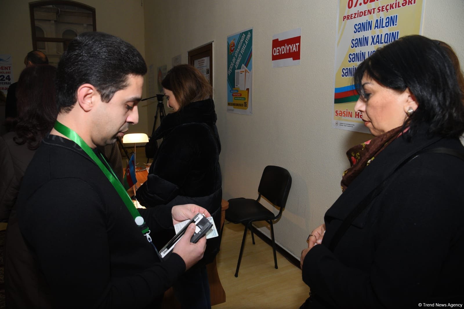 Наблюдается наплыв избирателей на участках, созданных в школе №132-134 в Баку (ФОТО/ВИДЕО)